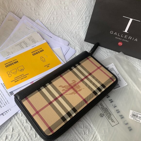 NWT! SALE!! Burberry Authentic Vintage Check Wallet - Picture 4 of 9
